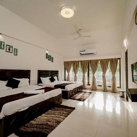 The Retreat-Glasshouse Bungalow Igatpuri Ngoại thất bức ảnh